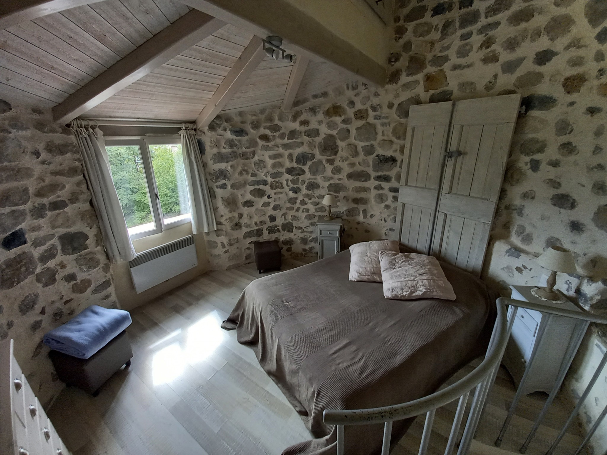 Chambre pierre voûte